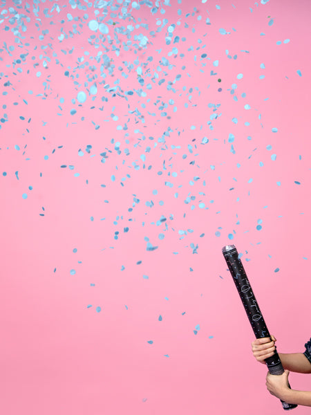 Canon à confettis bleus pour gender reveal
