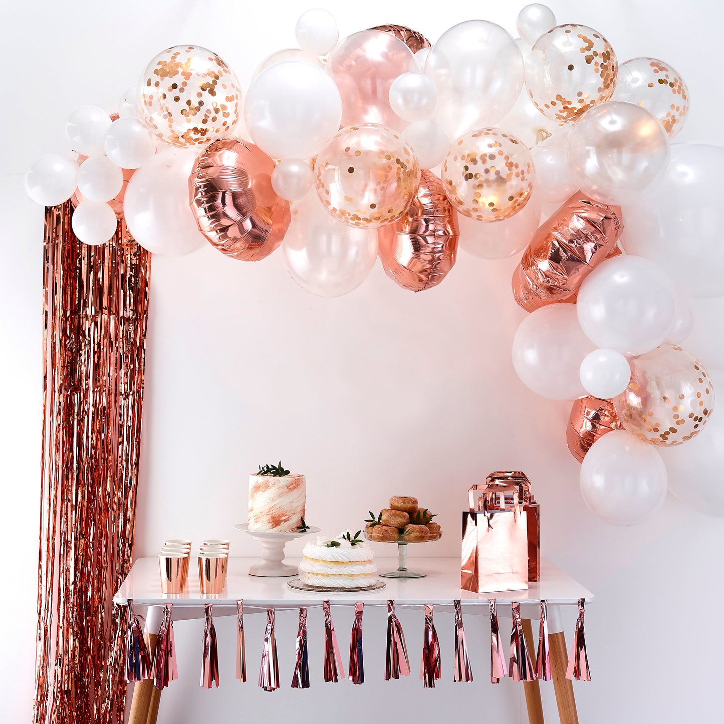 Arche ballons rose gold confettis pour evjf
