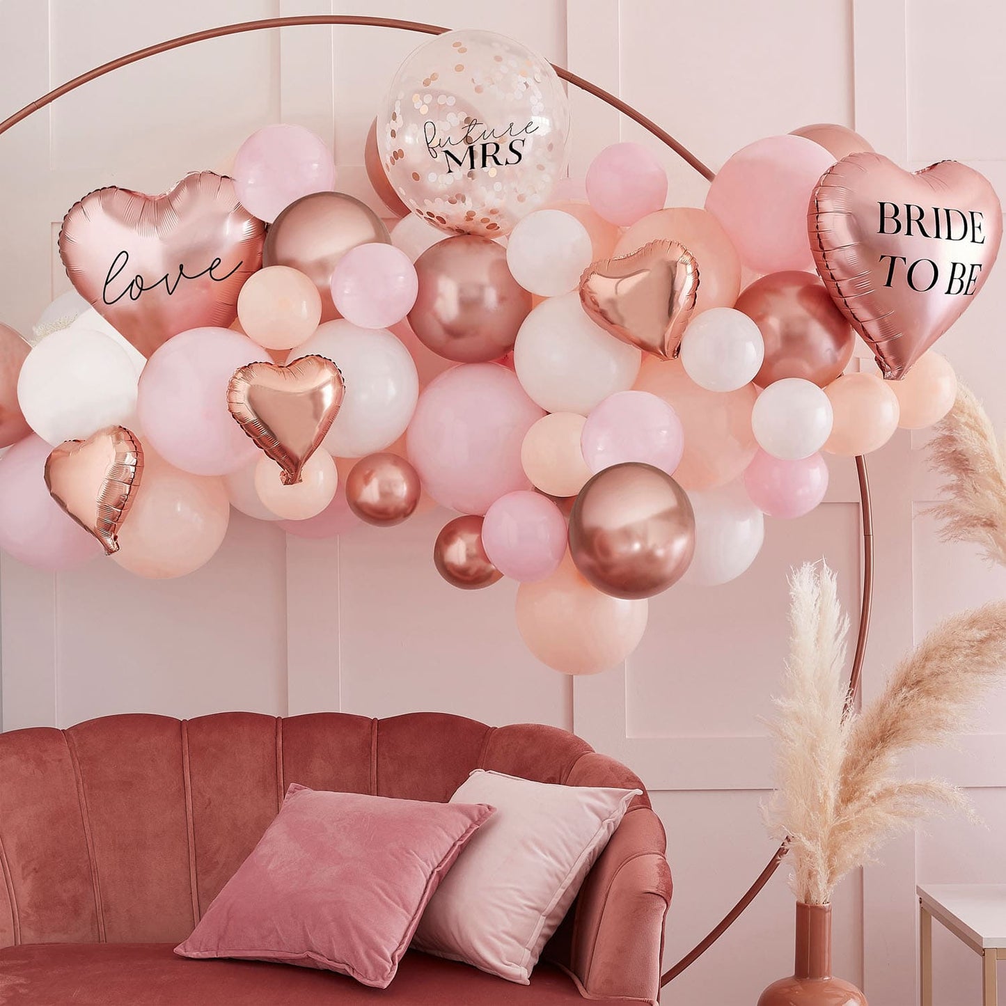 Arche ballons roses gold, blancs, pêches pour EVJF