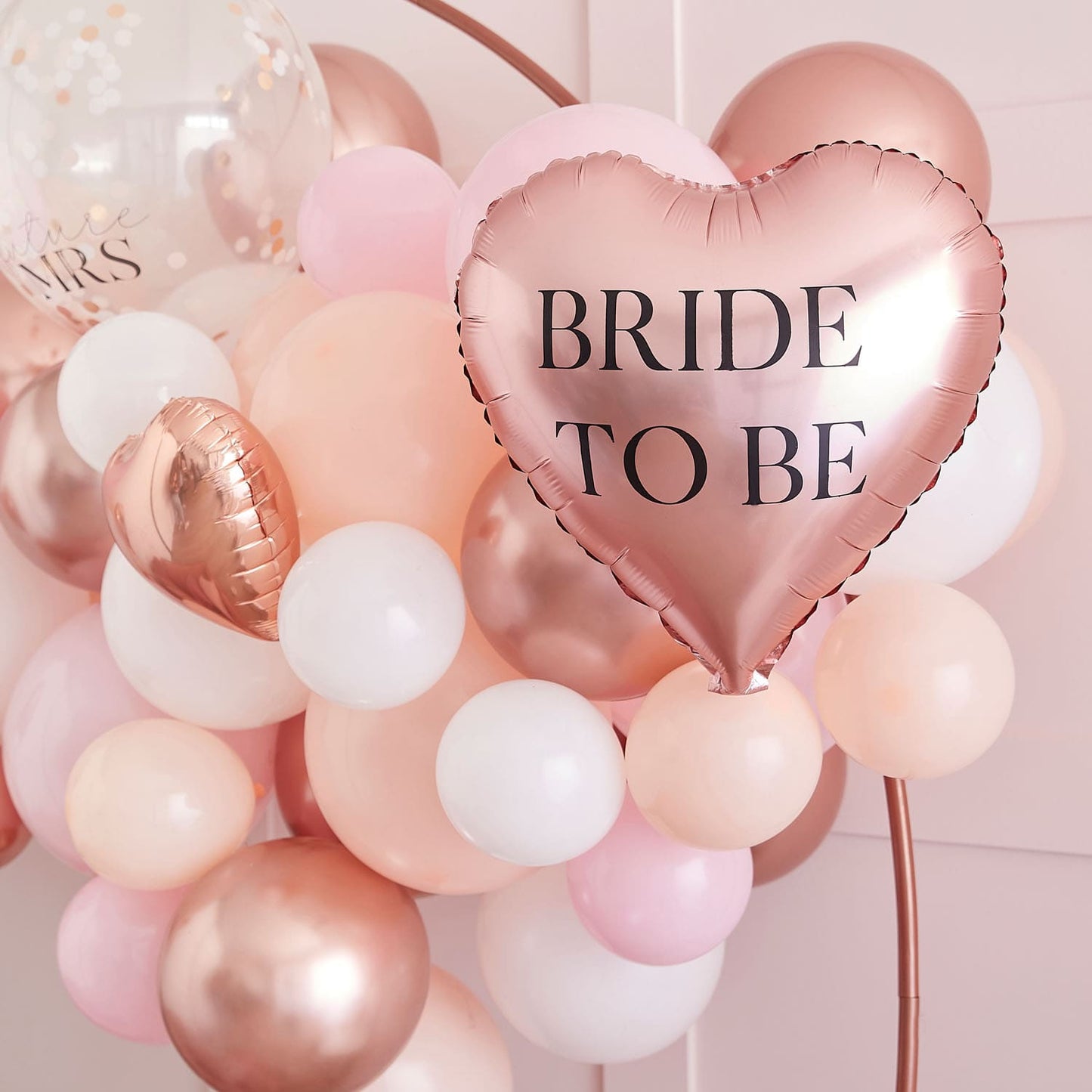 Arche ballons roses gold, blancs, pêches pour EVJF