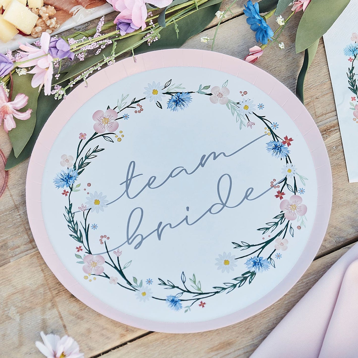 assiettes jetables team bride bohème evjf