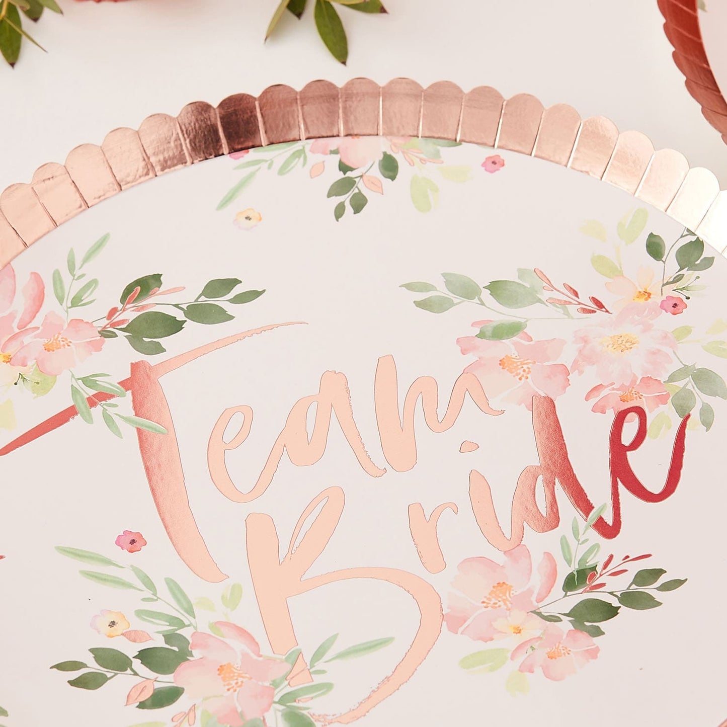 Assiettes fleuries Team Bride Rose Gold pour EVJF