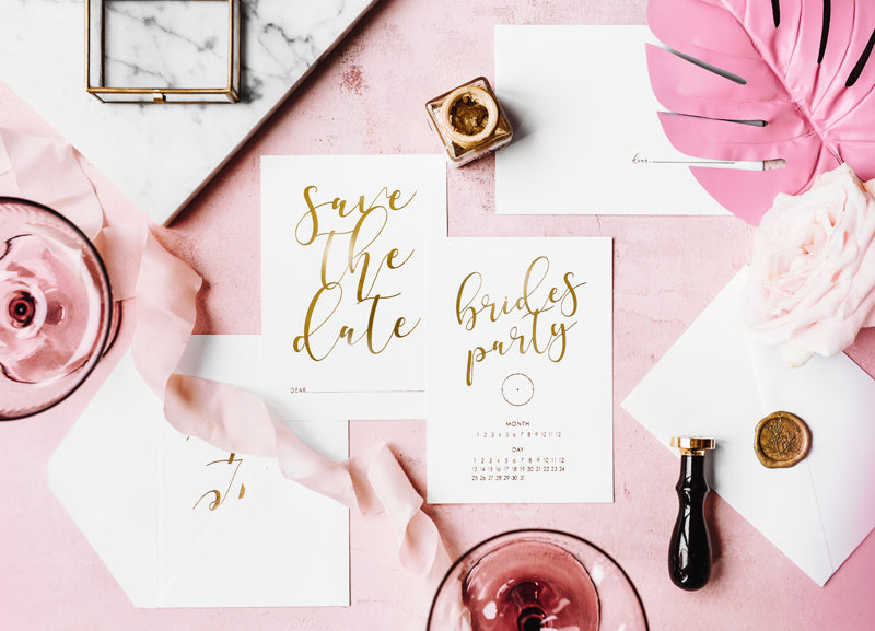 Invitations Save the Date pour EVJF blanches avec dorure or