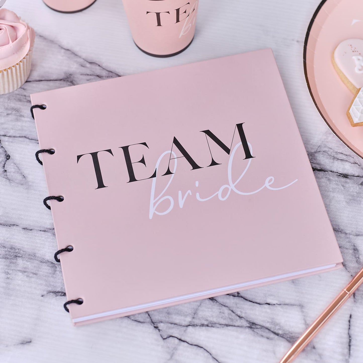 Livre d'or rose Team Bride pour EVJF