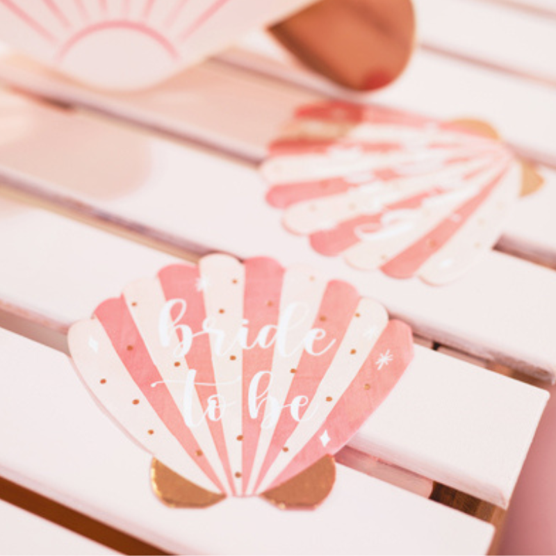 Serviette Bride-to-Be en forme de coquillage rose