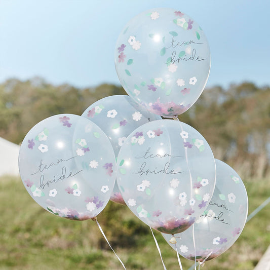 Ballons confettis fleurs team bride boho evjf