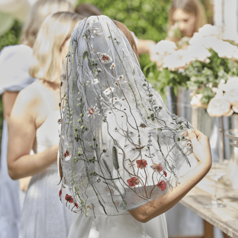 Voile floral pour bride-to-be EVJF